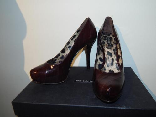 Dolce & Gabbana eerstelijns pumps chocolade bruin 39, Kleding | Dames, Schoenen, Zo goed als nieuw, Pumps, Bruin, Verzenden