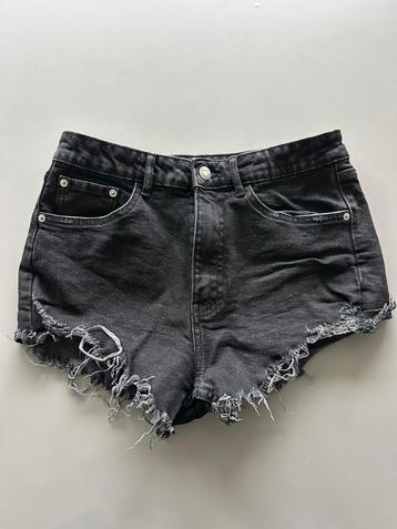 Zara denim short zwart maat 38 beschikbaar voor biedingen