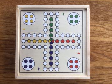 Houten spellen in reisformaat 17x17cm z.g.a.n. KOOPJE beschikbaar voor biedingen