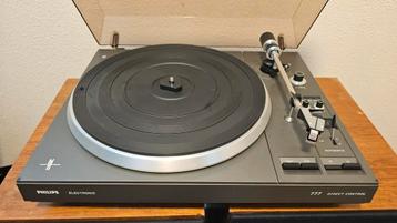 Philips 777 Platenspeler - Direct Control beschikbaar voor biedingen