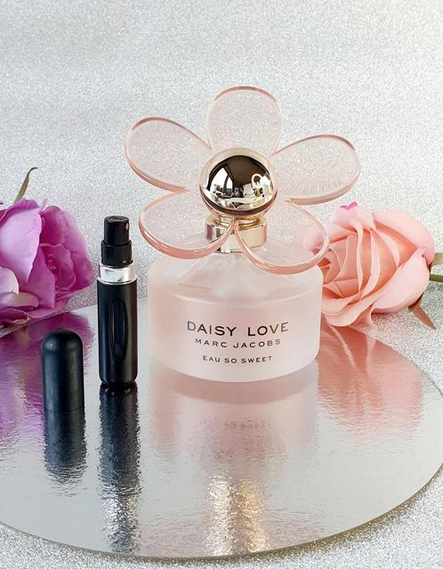 Daisy Love Eau so Sweet Marc Jacobs proefjes samples spray, Sieraden, Tassen en Uiterlijk, Uiterlijk | Parfum, Zo goed als nieuw