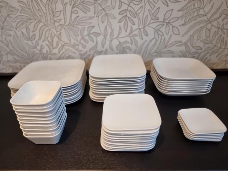 Mooi wit servies - compleet!, Antiek en Kunst, Antiek | Servies compleet, Ophalen of Verzenden