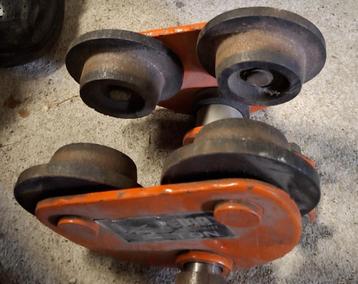 Loopkat 500 kg beschikbaar voor biedingen