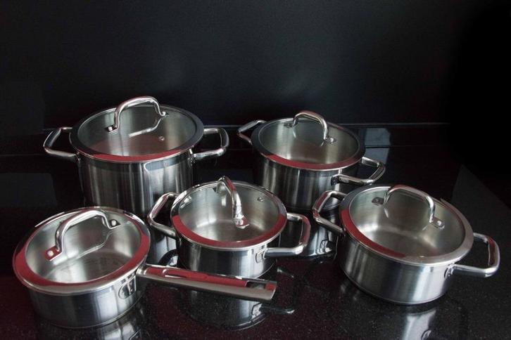Pannenset Le Chef (alle energie bronnen), Huis en Inrichting, Keuken | Potten en Pannen, Gebruikt, Pannenset, Rvs, Inductieplaat