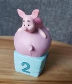 Disney Pooh & Friends birthday figurine Piglet 2 *, Ophalen of Verzenden, Winnie de Poeh of vrienden, Zo goed als nieuw, Beeldje of Figuurtje