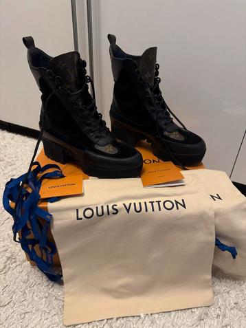 Louis Vuitton Laureate Desert Boots 39 - Zo goed als nieuw! beschikbaar voor biedingen