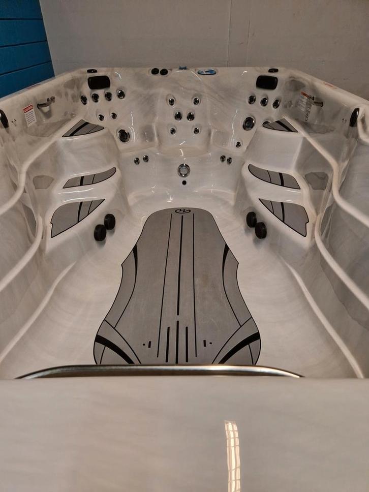 NIEUWE Master spas
Model: H2x trainer Therapool 13, Tuin en Terras, Bubbelbaden en Hottubs, Nieuw, Vast, Ophalen of Verzenden