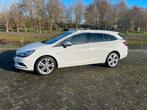 Opel Astra Sports Tourer Ultimate1.6 Turbo 200pk trekh. Aut, Auto's, Opel, 1325 kg, 4 cilinders, Wit, Leder