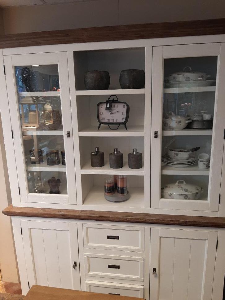 Prachtige buffetkast Van Bommel Surrey Marrakech wit/blank, Huis en Inrichting, Kasten | Buffetkasten, Zo goed als nieuw, 200 cm of meer