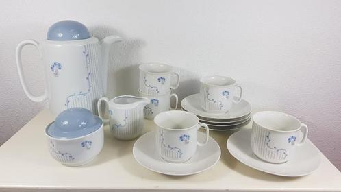 Bareuther 15-delig servies, wit, blauw, mooie conditie. 6A1, Huis en Inrichting, Keuken | Servies, Gebruikt, Kop(pen) en/of Schotel(s)