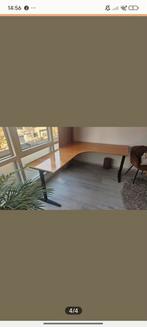 Stevig bureau van ikea