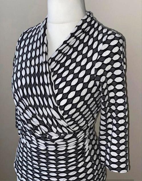 Phase Eight top zwart wit dessin overslag decolleté UK16 42, Kleding | Dames, Blouses en Tunieken, Nieuw, Maat 42/44 (L), Overige kleuren