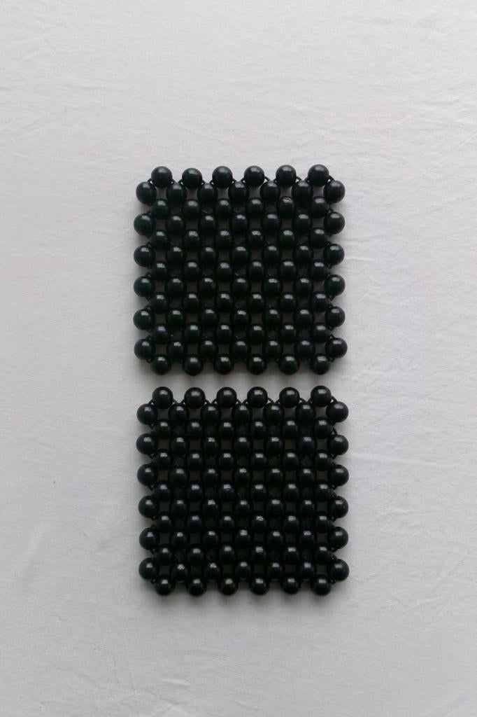 Set of 4 coasters - black, Ophalen of Verzenden, Nieuw, Glas of Kopje