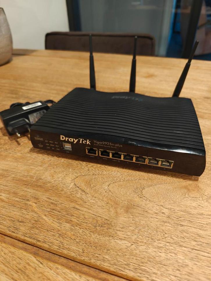 Draytek Vigor 2925n-plus Router, Computers en Software, Routers en Modems, Gebruikt, Router, Ophalen of Verzenden