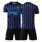Inter Milaan thuis tenue, Sport en Fitness, Voetbal, Maat XS of kleiner, Ophalen of Verzenden, Nieuw, Set
