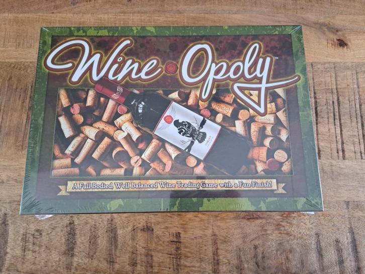 Wine Opoly geseald (Engelstalig), Hobby en Vrije tijd, Gezelschapsspellen | Bordspellen, Nieuw, Een of twee spelers, Drie of vier spelers