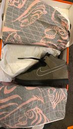 Nike Dunk High - Soulgoods Olive EU42, Ophalen of Verzenden, Zo goed als nieuw, Overige kleuren