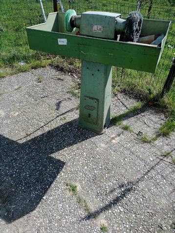 stationaire polijstmachine beschikbaar voor biedingen