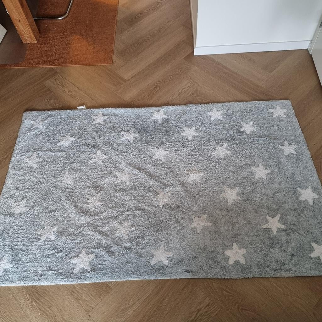 Leuk blauw vloerkleed met sterren - 120x180 cm, Gebruikt, 100 tot 150 cm, Blauw, Kindvriendelijk
