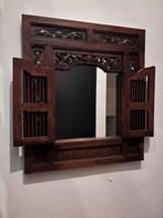 Indonesische spiegel met luiken, zeer goede staat, Vierkant, Ophalen of Verzenden, Zo goed als nieuw, 75 tot 100 cm