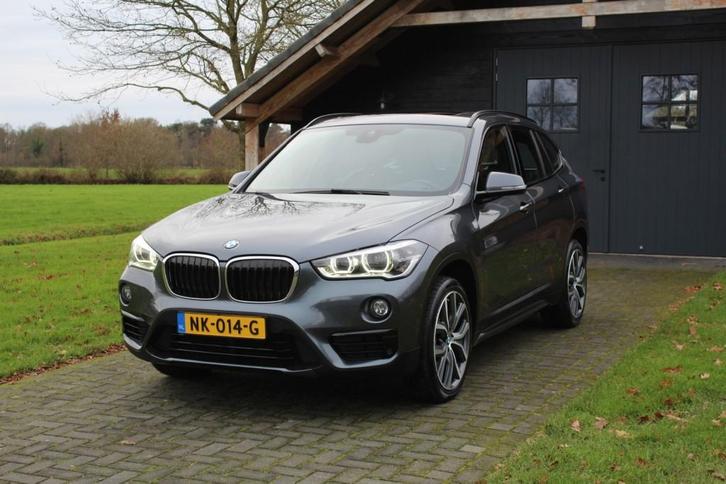 Bmw X1 X1 2.0 pano, Auto's, BMW, Bedrijf, X1, Benzine, D, MPV, Automaat, Zilver of Grijs, Gebruikt