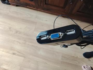 Computer splitter  beschikbaar voor biedingen