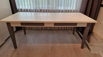 Houten eettafel, 2mtr beschikbaar voor biedingen