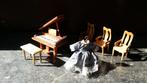poppenhuis piano vleugel mini stoeltjes jurkje bod va 4 euro, Ophalen of Verzenden, Gebruikt, Poppenhuis