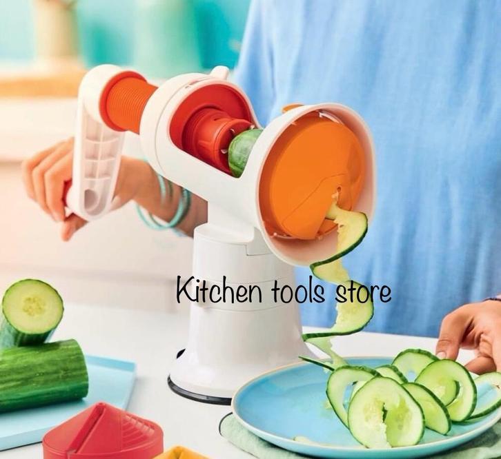 Tupperware AdaptaChef Spiralizer met 2 opzetstukken voorraad, Huis en Inrichting, Keuken | Tupperware, Nieuw, Rood, Ophalen of Verzenden