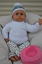 Mooie baby pop met  stoffen lijfje NR 8153, Ophalen of Verzenden, Zo goed als nieuw, Babypop