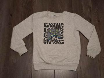 Y.F.K. Trui Maat 134/140 beschikbaar voor biedingen