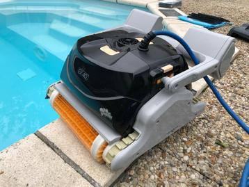 Zwembadrobot nieuwstaat explorer Dolphin beschikbaar voor biedingen