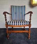 Oud antieke kamerstoel, fauteuil, opnieuw gestoffeerd., Antiek en Kunst, Antiek | Meubels | Stoelen en Banken, Ophalen