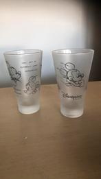 2 Disneyland Parijs glazen getekend Mickey 14cm, Ophalen of Verzenden, Mickey Mouse, Zo goed als nieuw, Servies