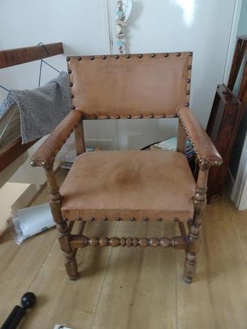 te koop oude antieke stoel beschikbaar voor biedingen