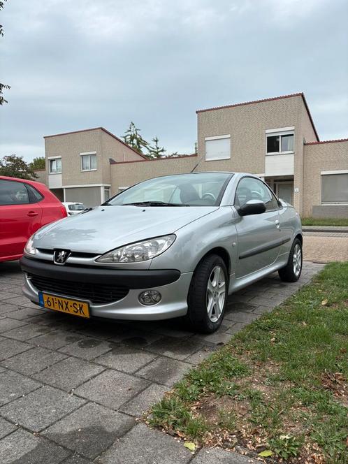 Peugeot 206cc 2003, Auto's, Peugeot, Particulier, Airbags, Bluetooth, Centrale vergrendeling, Elektrische ramen, Lederen bekleding