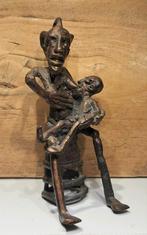 Afrikaans bronzen beeldje van moeder met kind, Ophalen of Verzenden