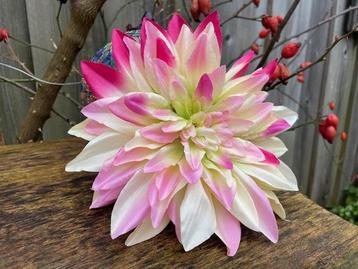Partij nieuwe prachtige grote kunstbloemen crème/roze   beschikbaar voor biedingen