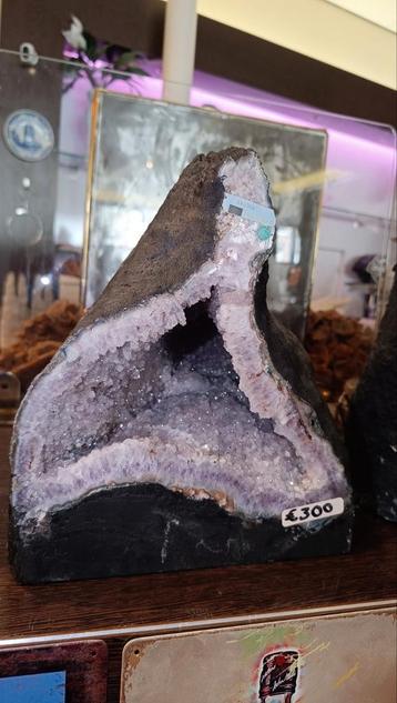 Prachtige uniek Amatist geode  beschikbaar voor biedingen