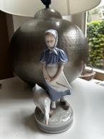 Royal Copenhagen porselein – Girl with Goose (nr. 527), Antiek en Kunst, Ophalen of Verzenden