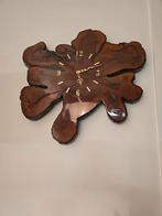Houten Wandklok - Curacao - Handgemaakt, Ophalen of Verzenden, Zo goed als nieuw, Analoog, Wandklok