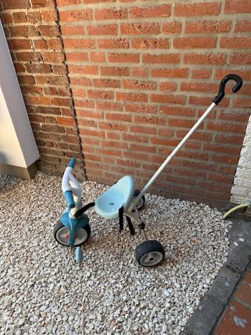 Driewieler met duwstang  beschikbaar voor biedingen