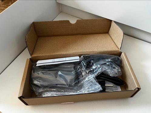 Nieuw in doos: Lenovo 65W Charger 4X20M26272, Computers en Software, Dockingstations, Nieuw, Laptop, Ophalen of Verzenden