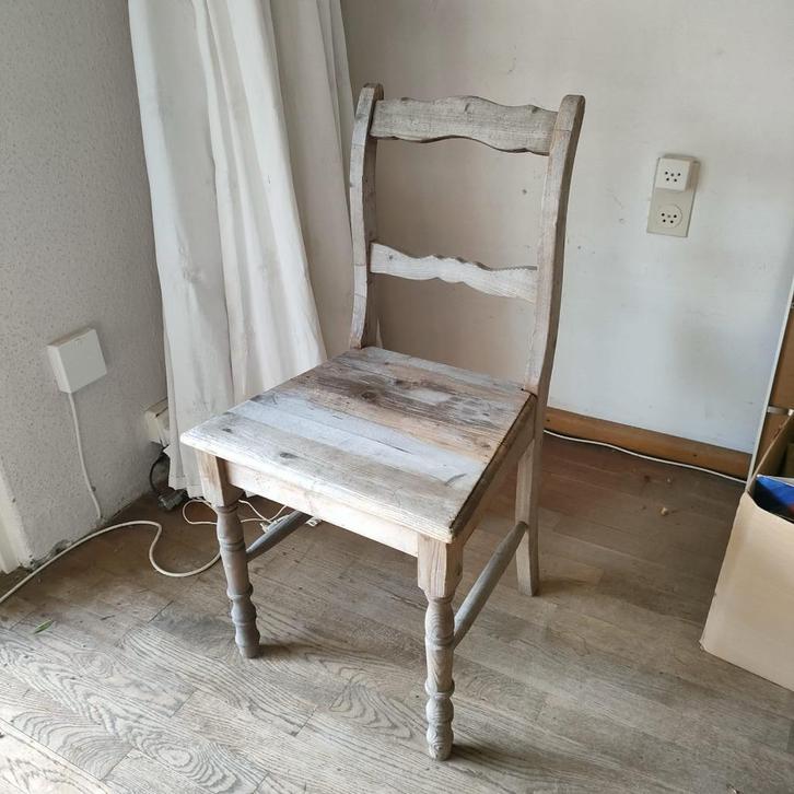 6 stuks landelijke houten stoelen – verweerde whitewash look, Huis en Inrichting, Stoelen, Zo goed als nieuw, Vijf, Zes of meer stoelen