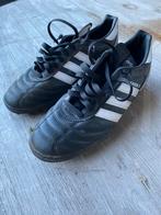 Adidas voetbal schoenen mt 42, Schoenen, Ophalen of Verzenden, Zo goed als nieuw