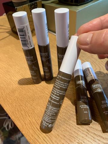 Beauty Lavera wenkbrauw control beschikbaar voor biedingen