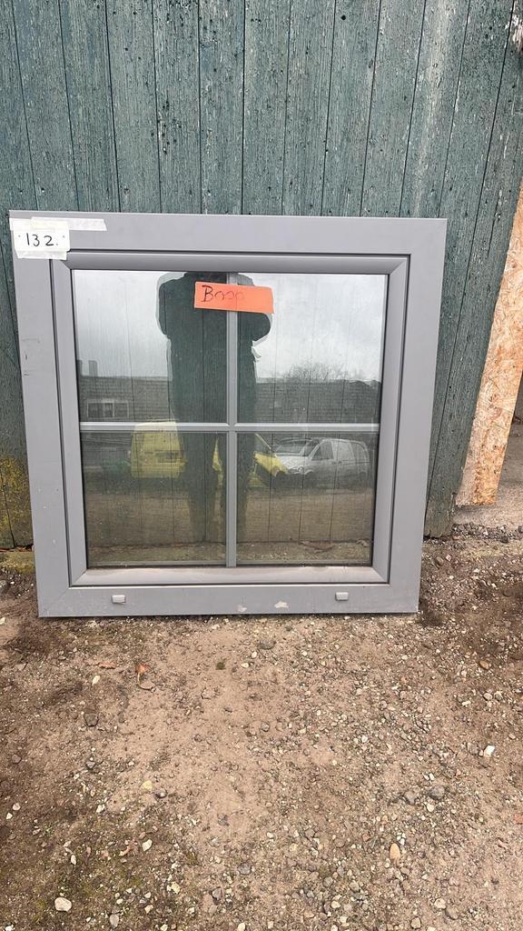 (132) Nieuw aluminium vast raamkozijn incl glas met roedes, Doe-het-zelf en Verbouw, Kozijnen en Schuifpuien, Nieuw, Raamkozijn