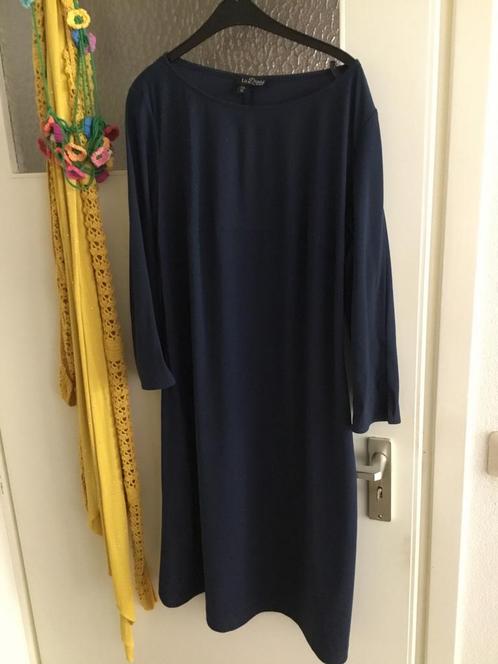 Donkerblauwe jurk La Dress, Kleding | Dames, Jurken, Zo goed als nieuw, Maat 42/44 (L), Blauw, Ophalen of Verzenden