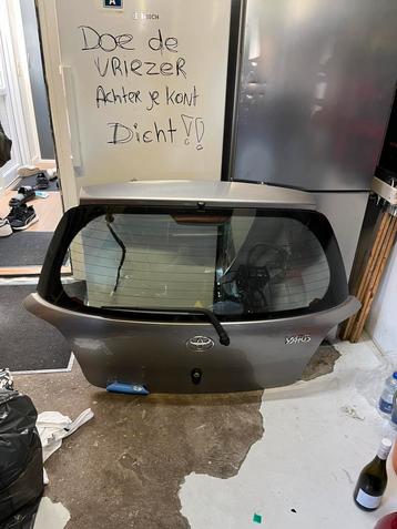 Toyota yaris achterklep model 1999-2005 1.0-1.3-1.5. beschikbaar voor biedingen
