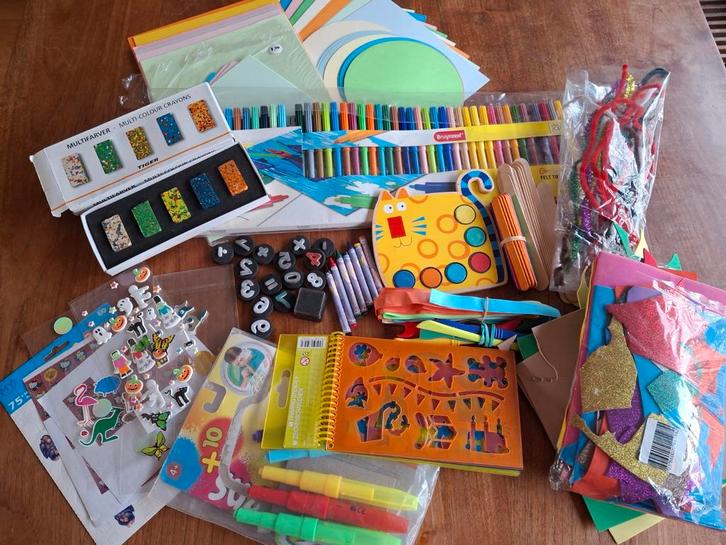 Allerlei knutselspullen restant peuter kleuter, Hobby en Vrije tijd, Knutselen, Gebruikt, Materiaal, Ophalen of Verzenden